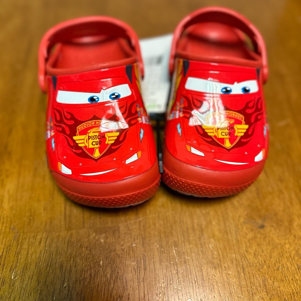 Children’s Crocs size 11c